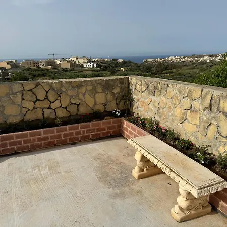Country Views Apartment