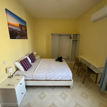 Country Views Apartment *