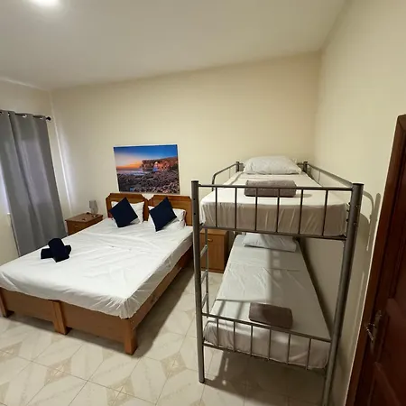 Country Views Apartment *